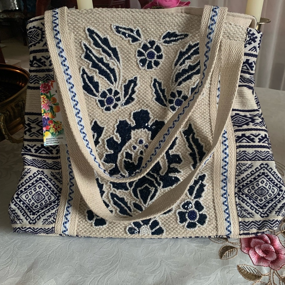 NWT embroidered and beading Boho style purse